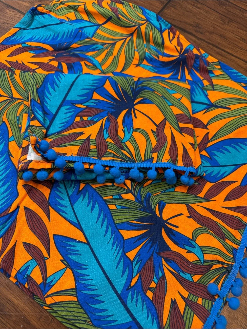 TMD Set of 4 Tropical Cloth Napkins Blue Orange Pom Pom Trim 19x19 NWOT